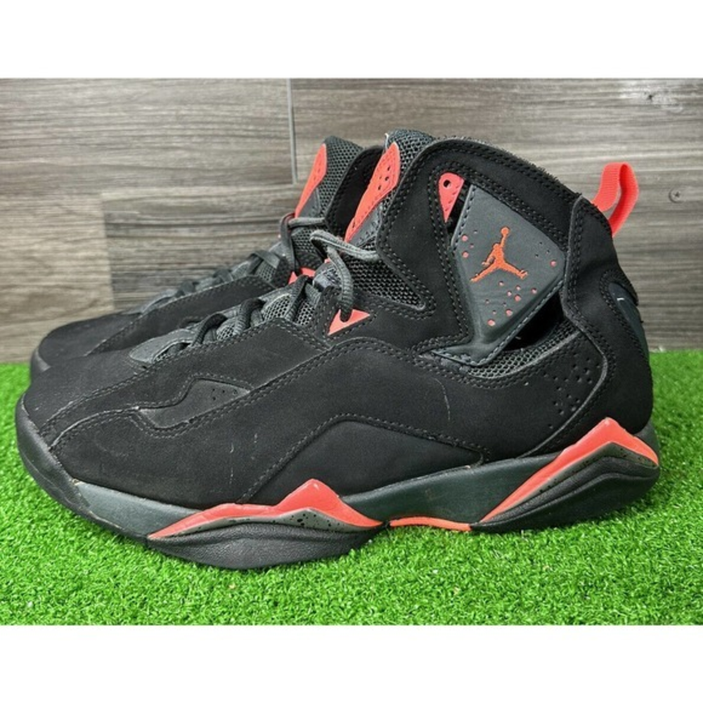 Nike Air Jordan True Flight Black Infrared 23 size 8 Air‎ Jordan